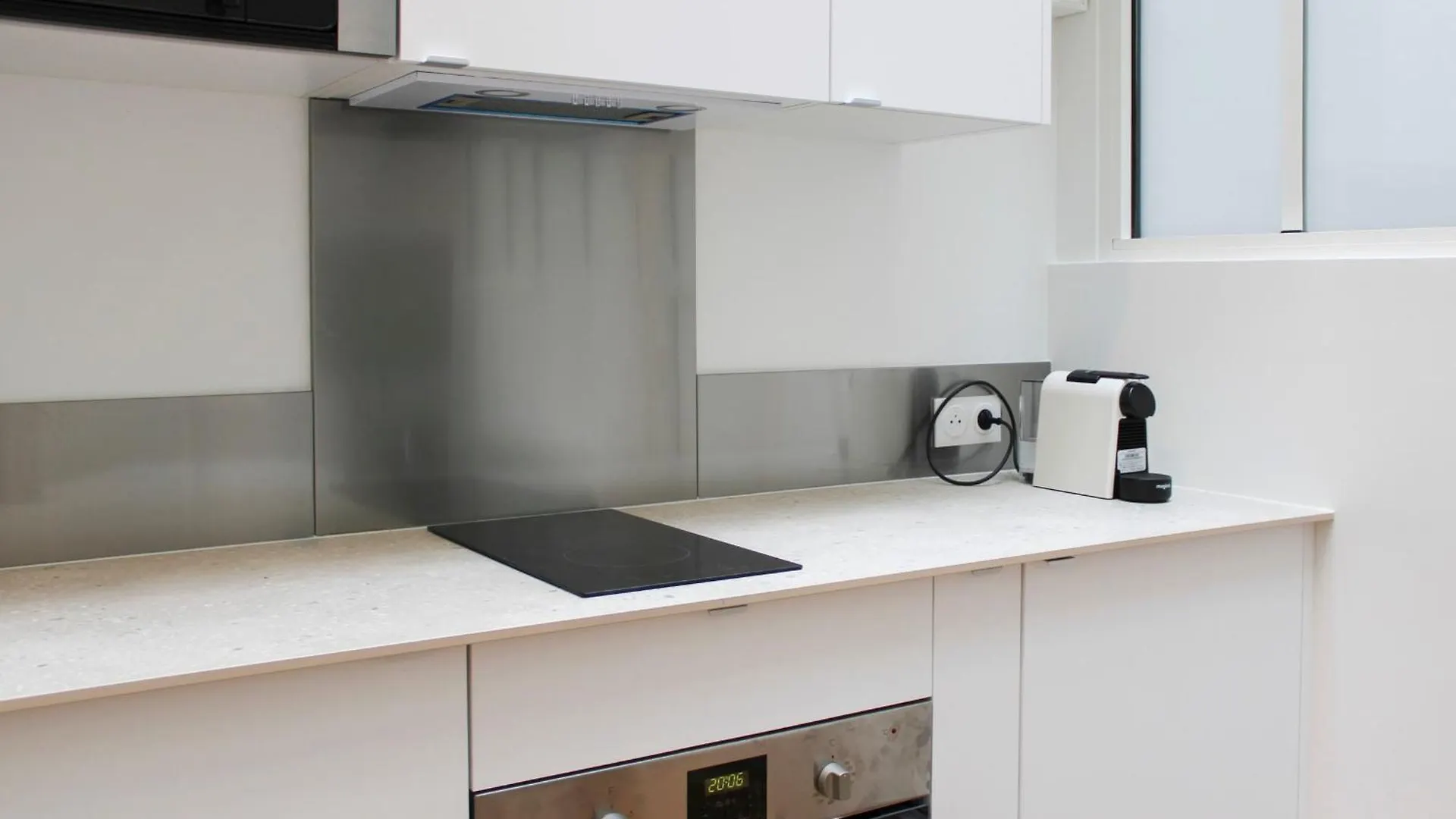 Warm 18M Ideal For Couple In Paris location